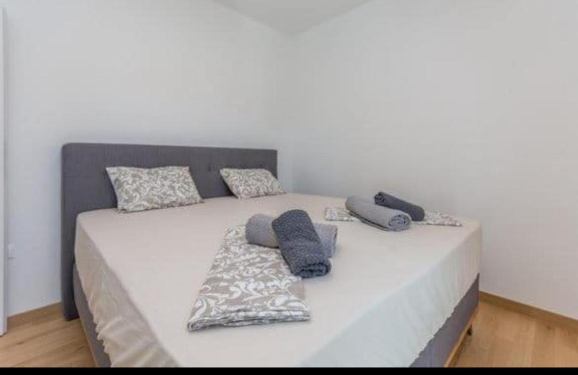 Dvj Apartments บีโอกราดนาโมรู ภายนอก รูปภาพ
