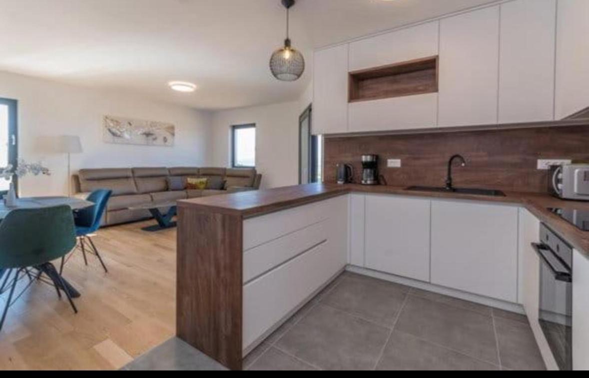 Dvj Apartments บีโอกราดนาโมรู ภายนอก รูปภาพ